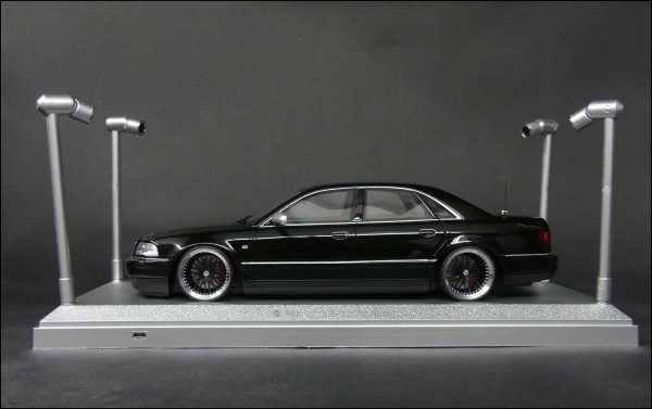 1:18 LED ACRYL Model Car Vitriene / Silber